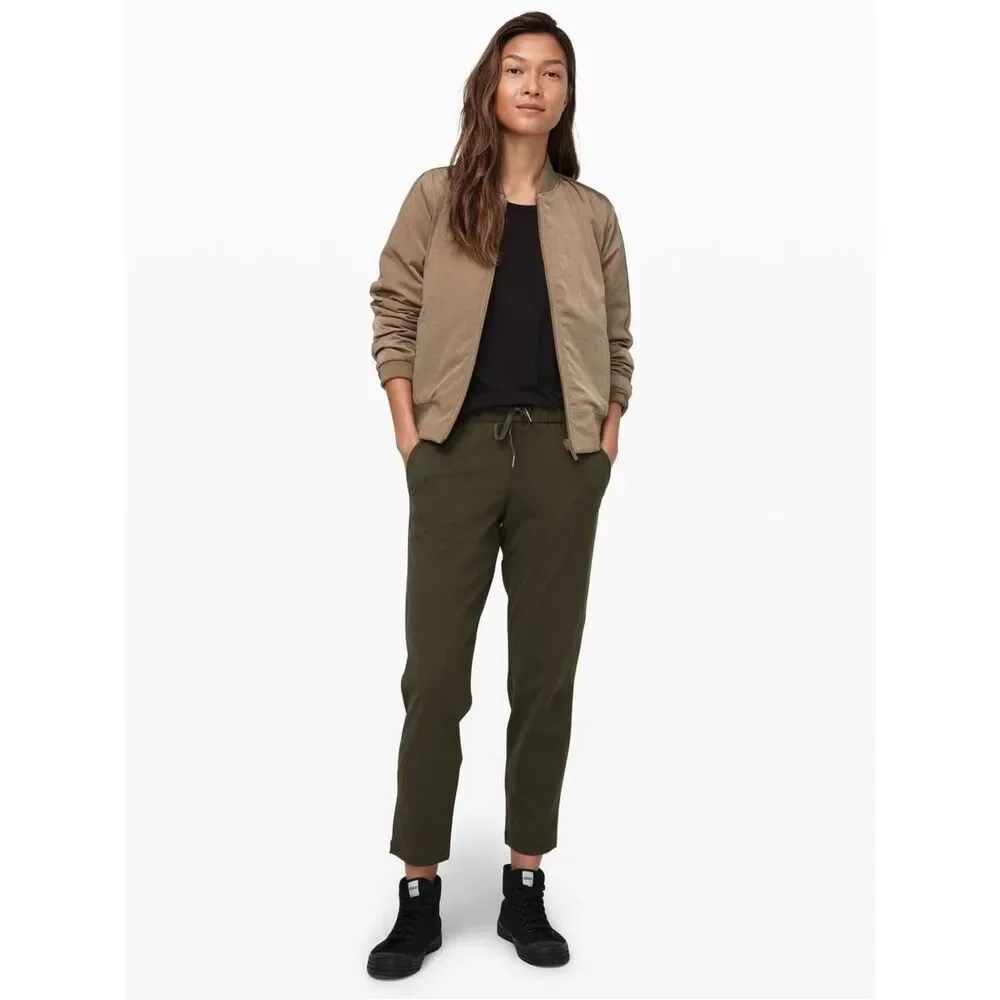 Lululemon Women's On the Fly 7/8 Sophisticated Silhouette Pant Dark Olive Size 6